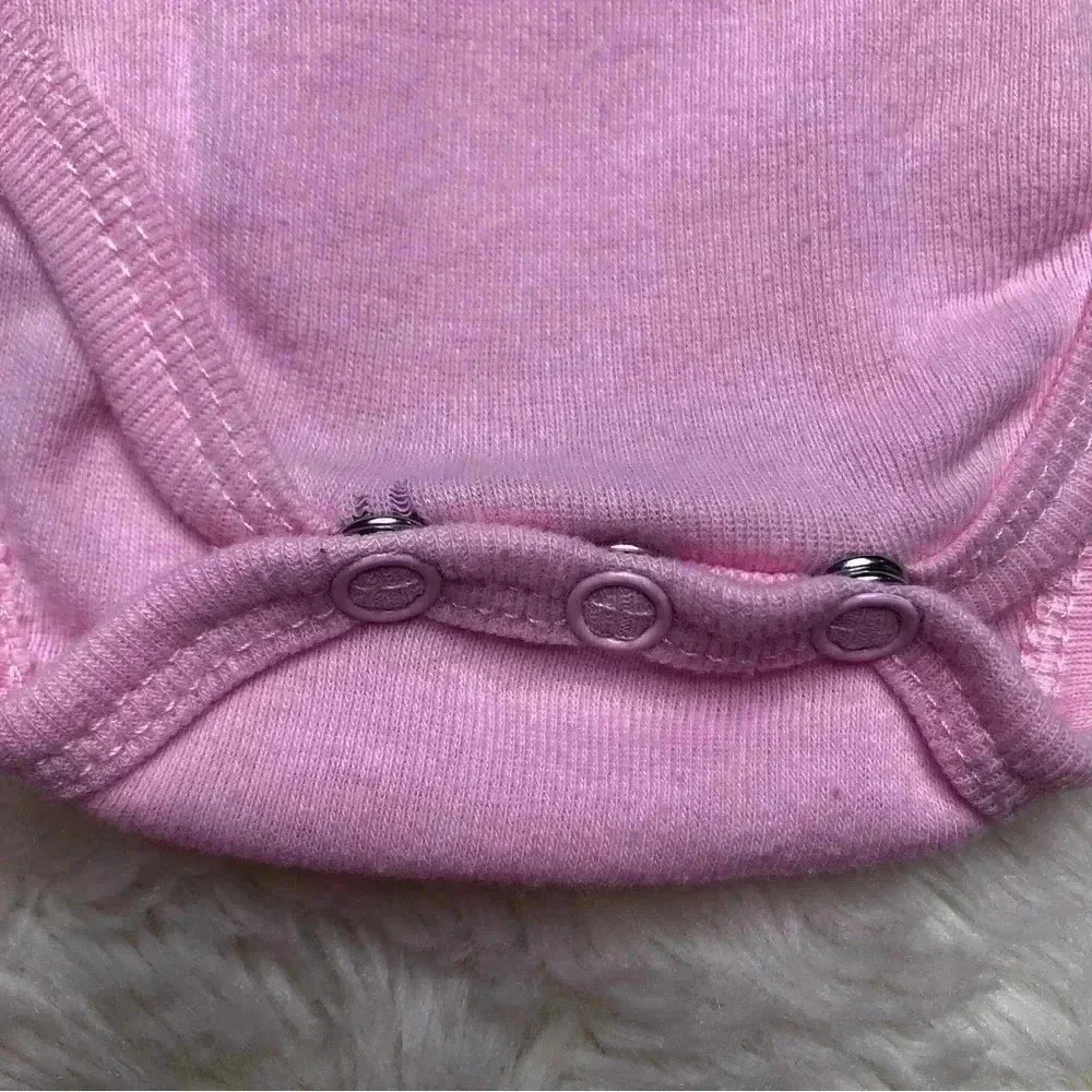 Juicy Couture Diaper Shirt  Onesie Pink Heart / Floral Size 0-3 Months - Picture 8 of 16